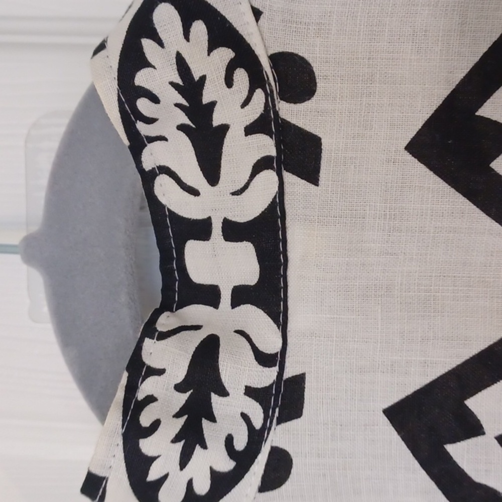 Richard Malcolm Sz 10P, Elegant Black and White, Linen Patterned Blouse/jacket - Picture 8 of 11